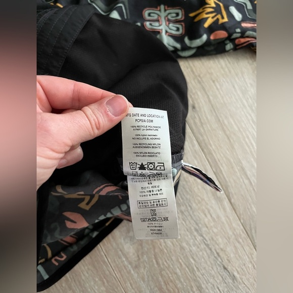 Patagonia Kids' Baggies Jacket Dark Grey Geometric Patterns - Size Large - Picture 8 of 9